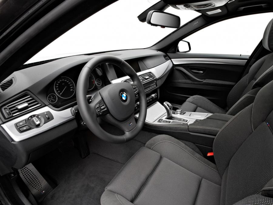  BMW 535d Sedan M Sport Package 2010 года  (фото 2 из 4)
